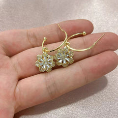 New Flower Short Earrings Sweet Fashion