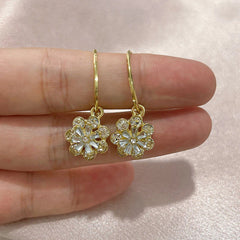 New Flower Short Earrings Sweet Fashion