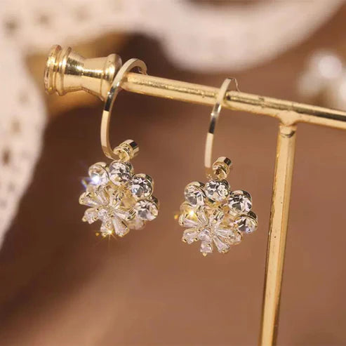 New Flower Short Earrings Sweet Fashion