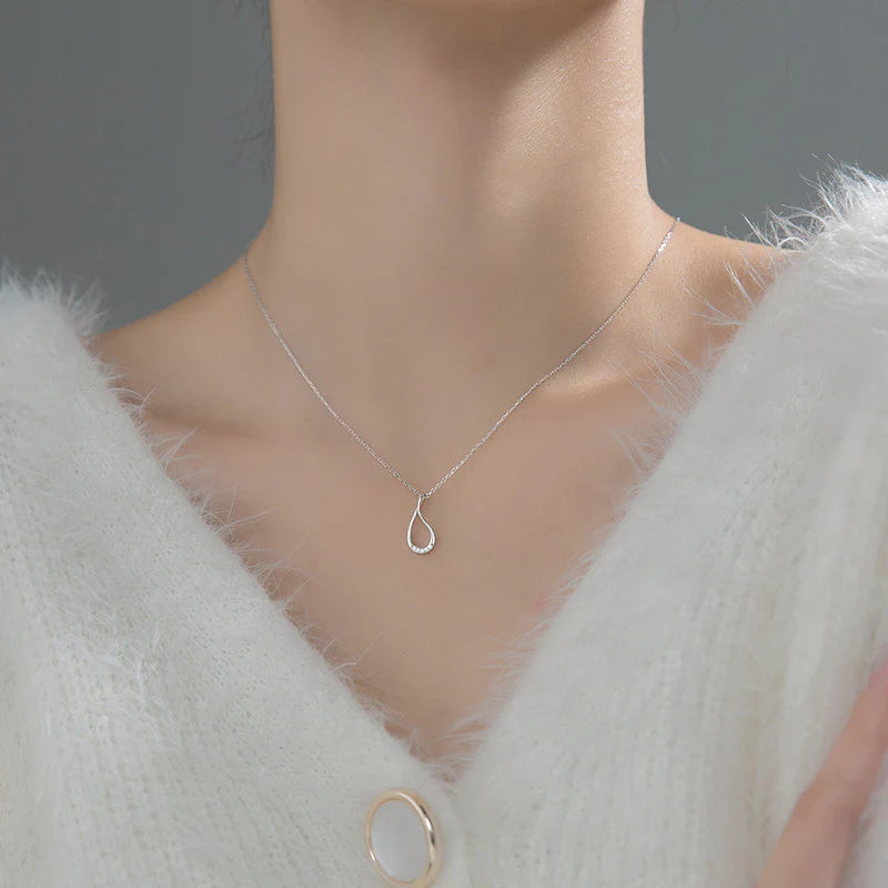 Silver Hollow Drop-Shaped Diamond-Studded Necklace