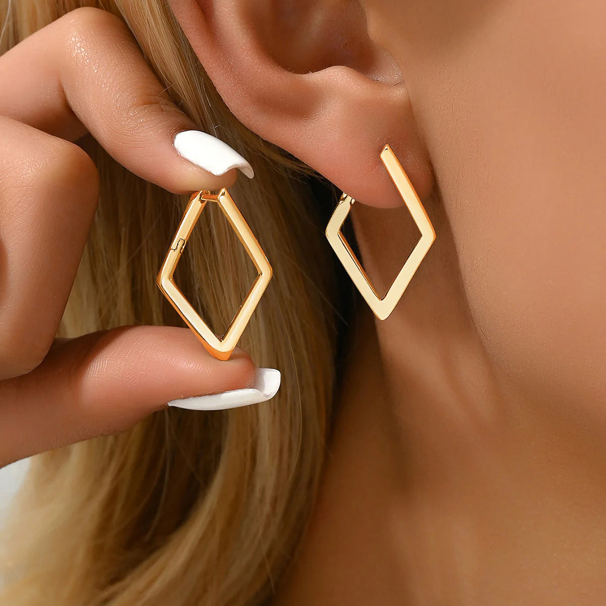 Simple Geometric Quadrilateral Design Earrings